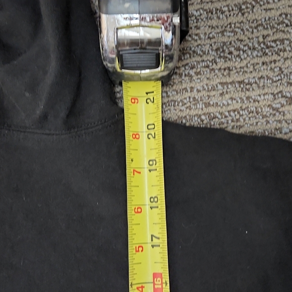 MTV Cropped Hoodie Size Medium - Picture 8 of 10